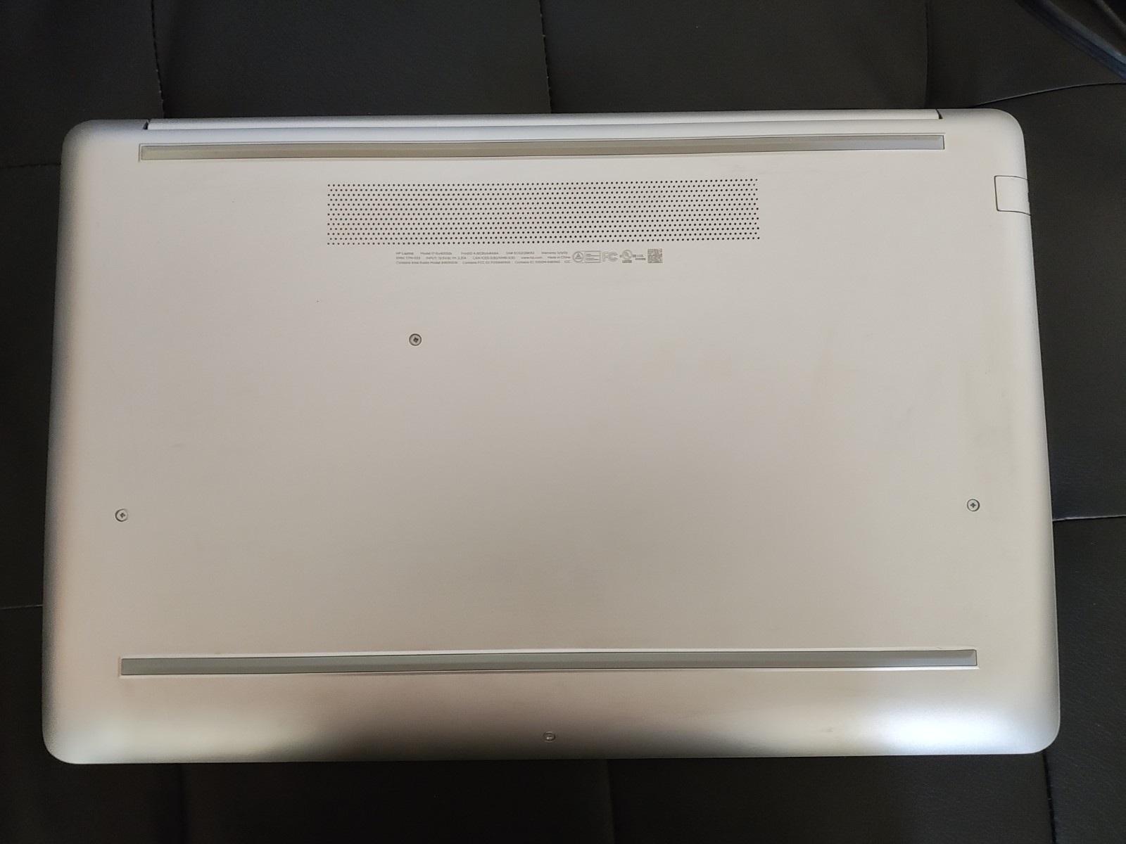 HP 17-by4013dx 17″ i3-1115G4 256GB NVMe Linux Mint w/ Charger