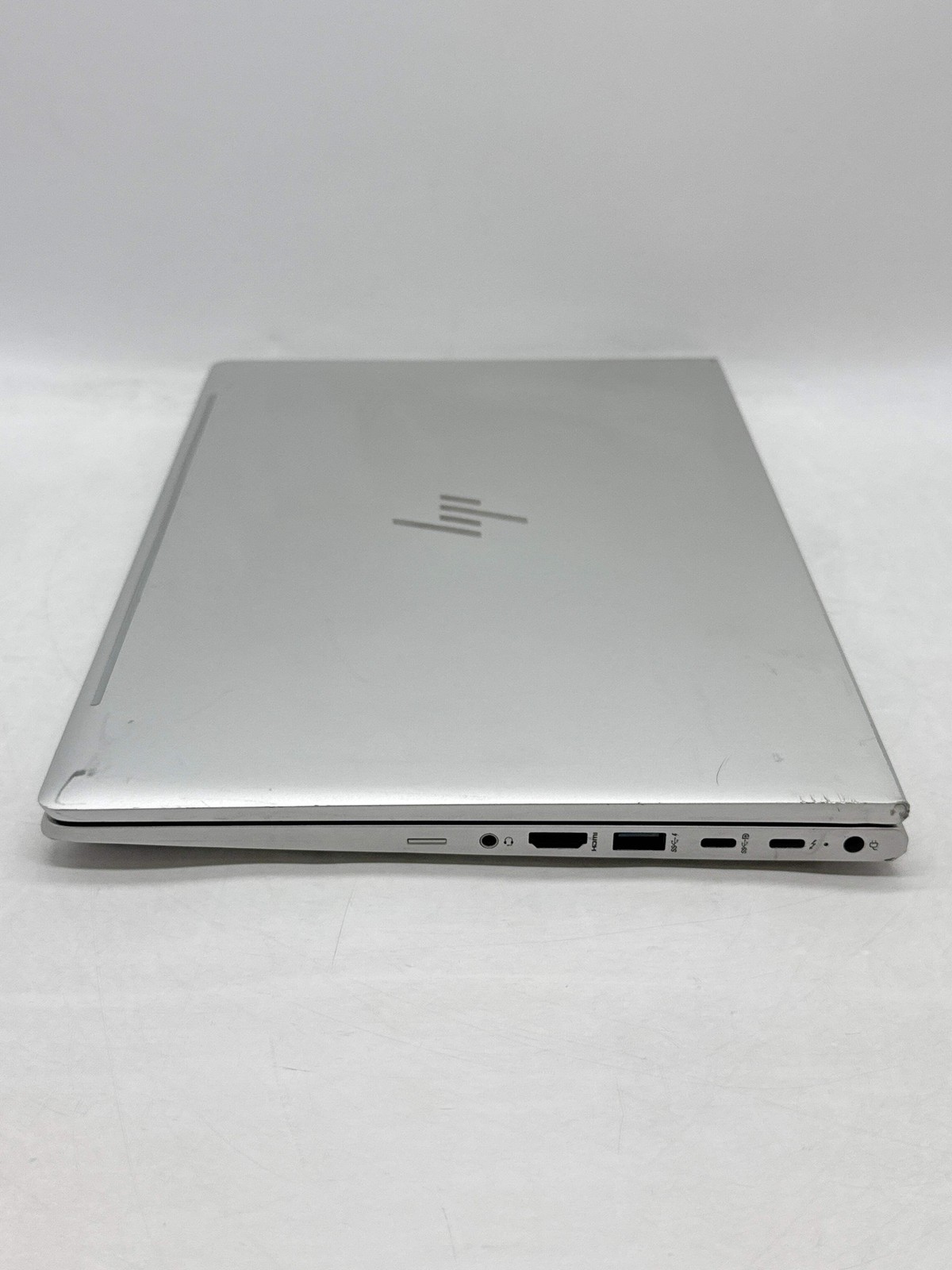 HP EliteBook 640 G10 14.0″ FHD Touch Core i5-1335U 1.30GHz 256GB SSD 8GB RAM