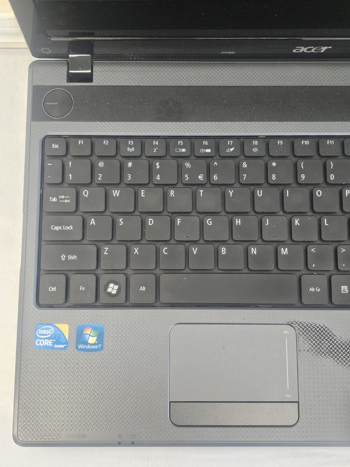 Acer Aspire 5733 Laptop – Intel i3-M370 – 8GB RAM – NO HDD/OS – Read Desc.