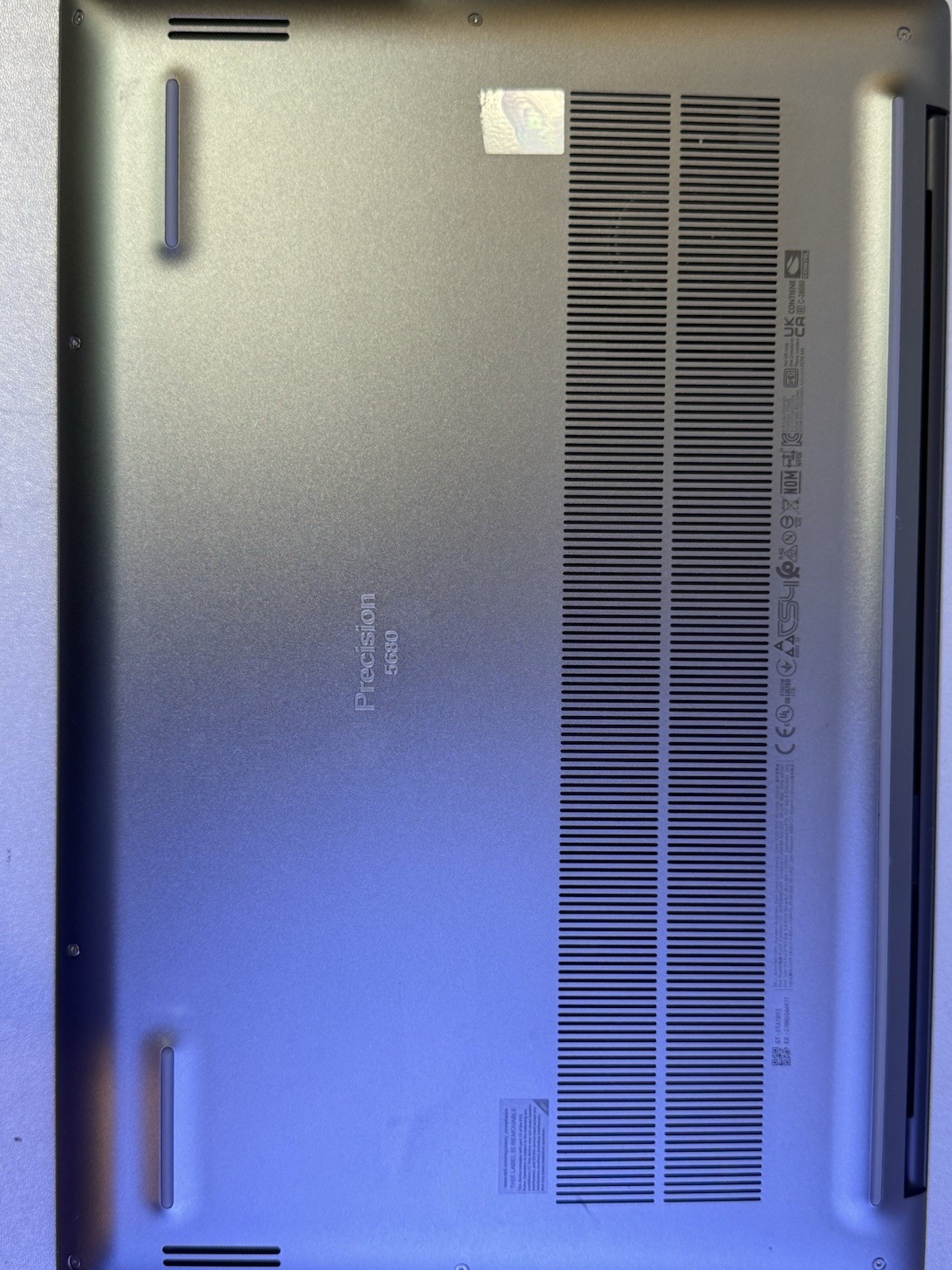 Dell 16″ Precision 5680 WORKSTATION 32GB RAM 1TB SSD Window 11prRTX 2000 Ada