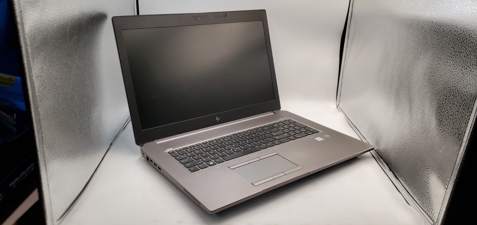 HP ZBook 17 G5 Laptop Intel Core i5-8th Gen 2.3GHz 8GB RAM 256GB SSD No Bat/Char
