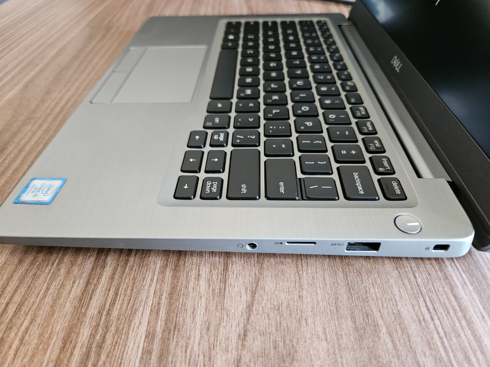 Dell Latitude 7300 13.3″ Touch i5-8365U vPro 16GB DDR4 512GB NVMe Backlit Win10