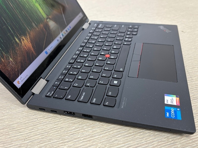 Lenovo ThinkPad X13 Yoga Gen 2 i5-1135G7 16GB 256GB SSD W11P (for parts/repair)