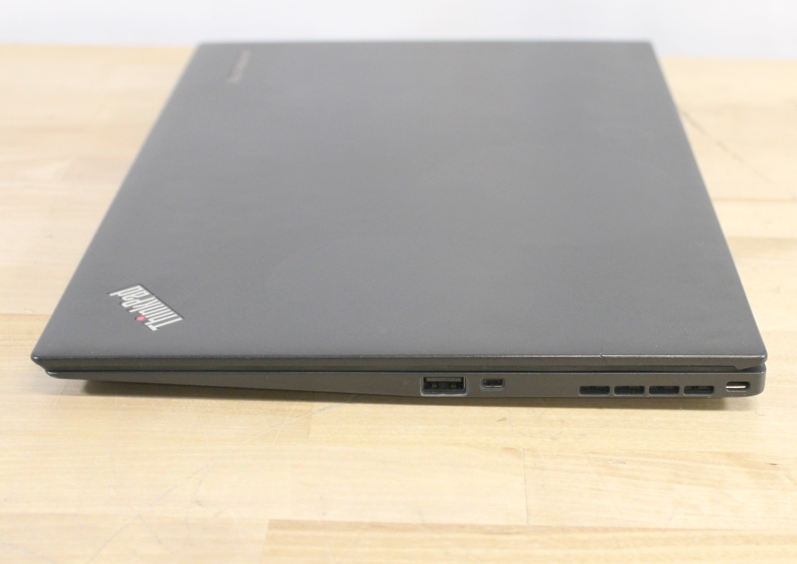 Lenovo ThinkPad X1 Carbon 2nd Gen i5-4300U 4GB No Drive No Speakers LCD Marks