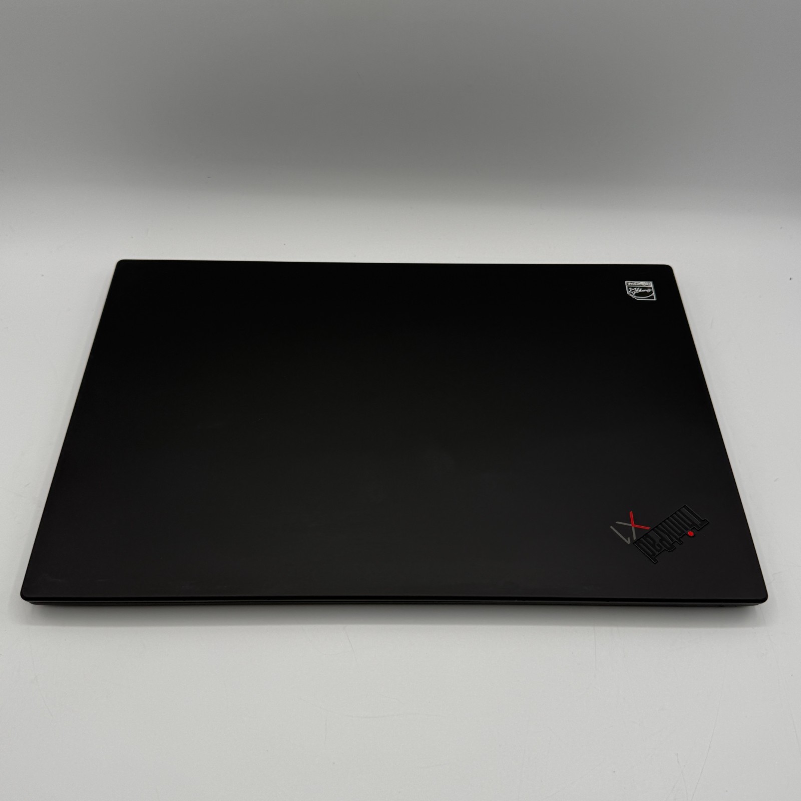 Lenovo ThinkPad X1 Carbon gen 8. i7 10510U 1.60GHz 16GB RAM 256GB SSD 14″ FHD