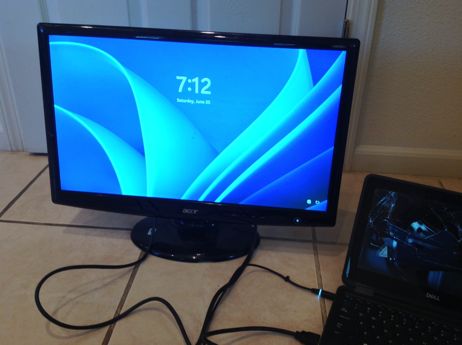 Dell P26T Laptop with Charger for Parts or Fix