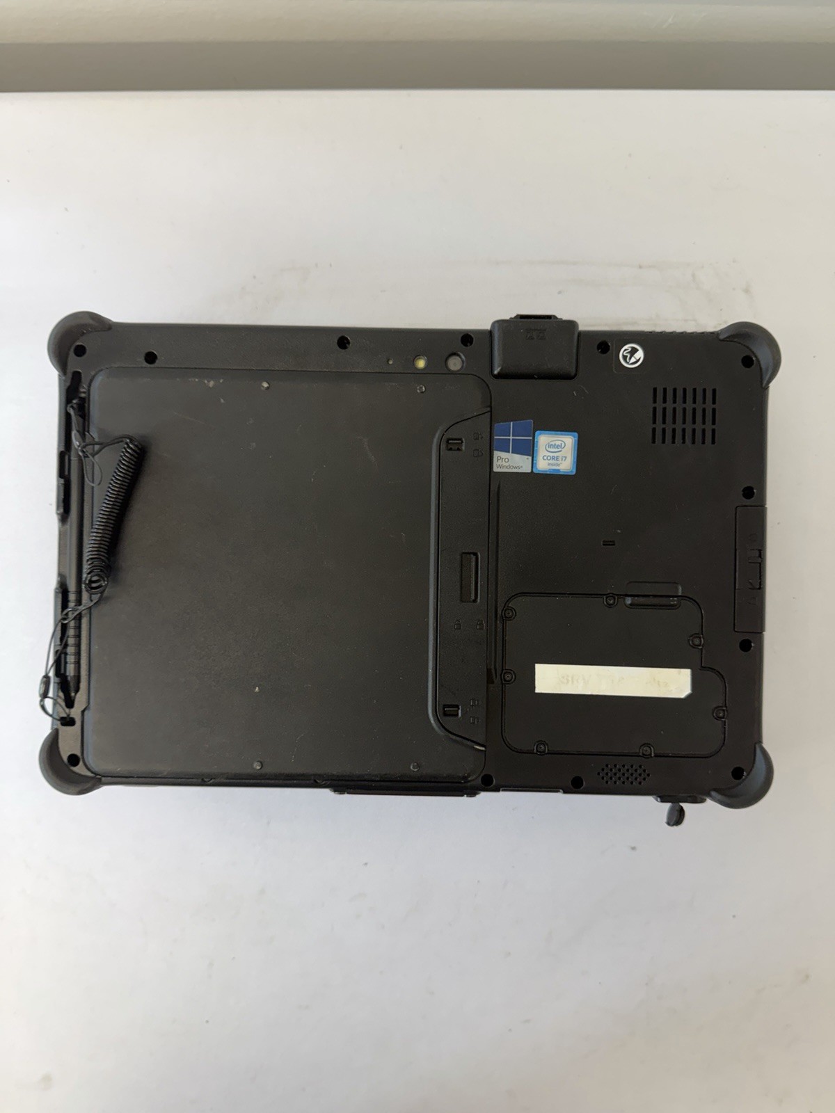 Getac F110 G3 Laptop – Yellowing Screen – Intel i7-6500U – RAM 8 GB – Read Des