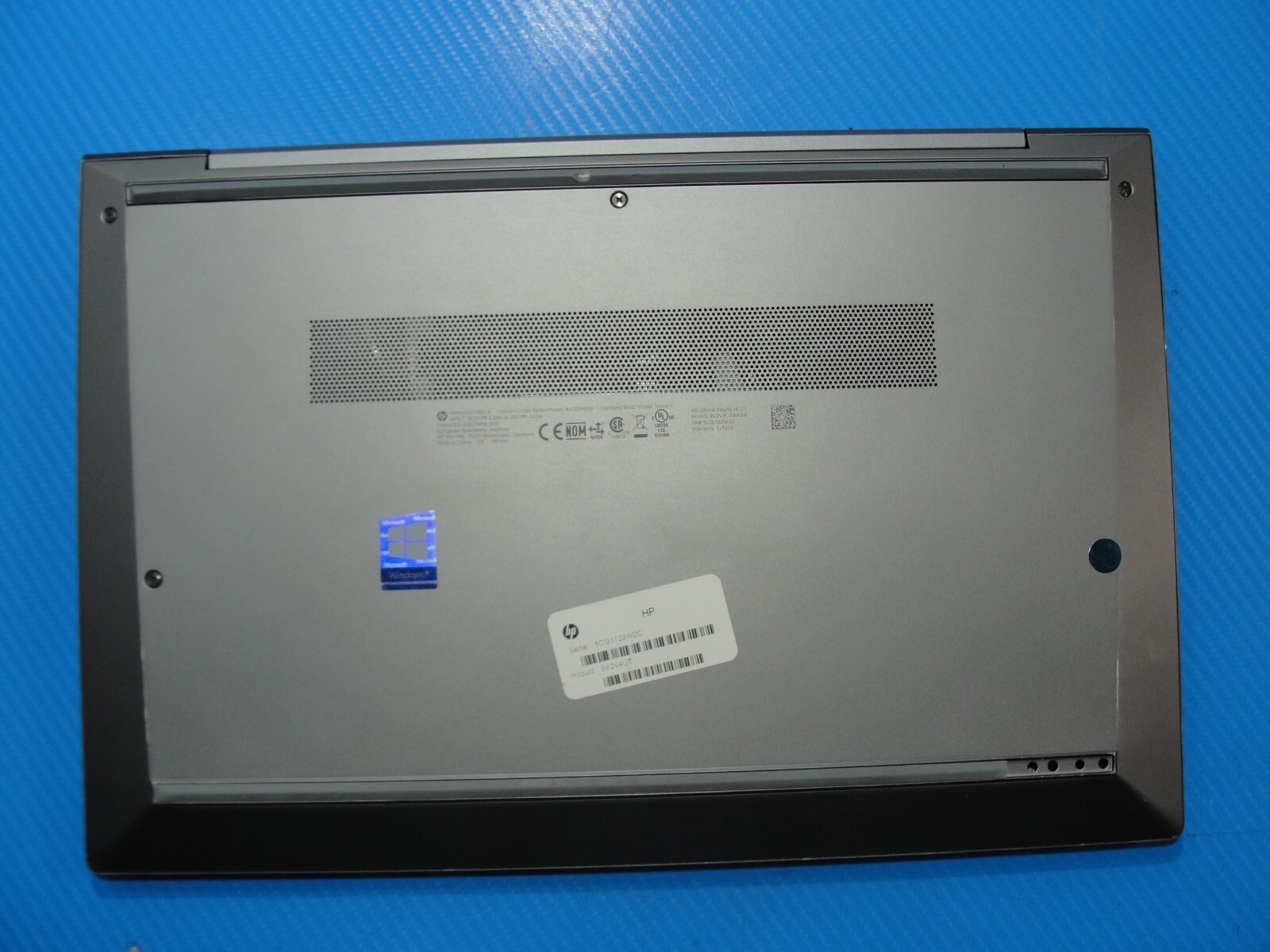 HP ZBook Firefly 14 G7 14″ FHD Intel i5-10310U 1.7GHz 16GB 256GB SSD + Charger
