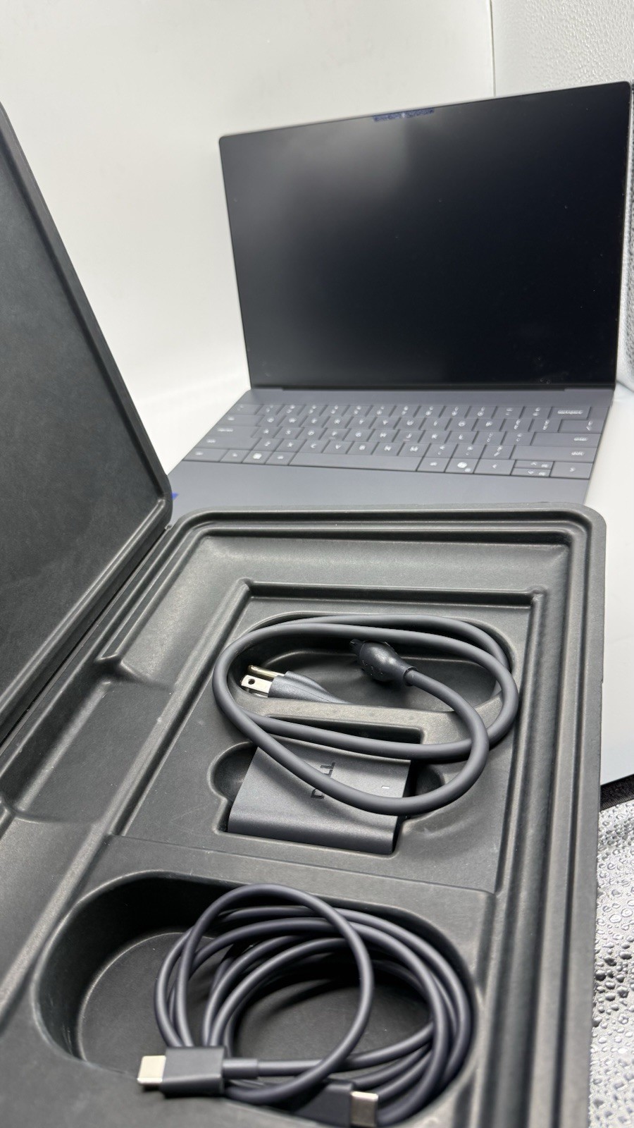 Dell XPS 13 9350 13.4″ Copilot+ Laptop Intel Core Ultra 7 256V 16GB RAM 512GB