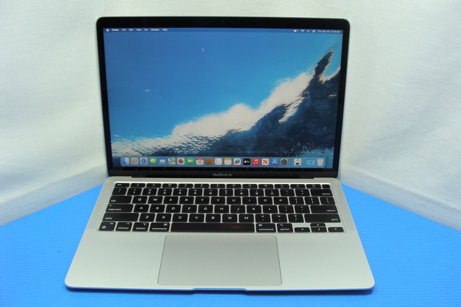 Apple MacBook Air A2337 13.3″ M1 (2020) 8CPU/7GPU 8GB 256GB OS Sonoma +Charger