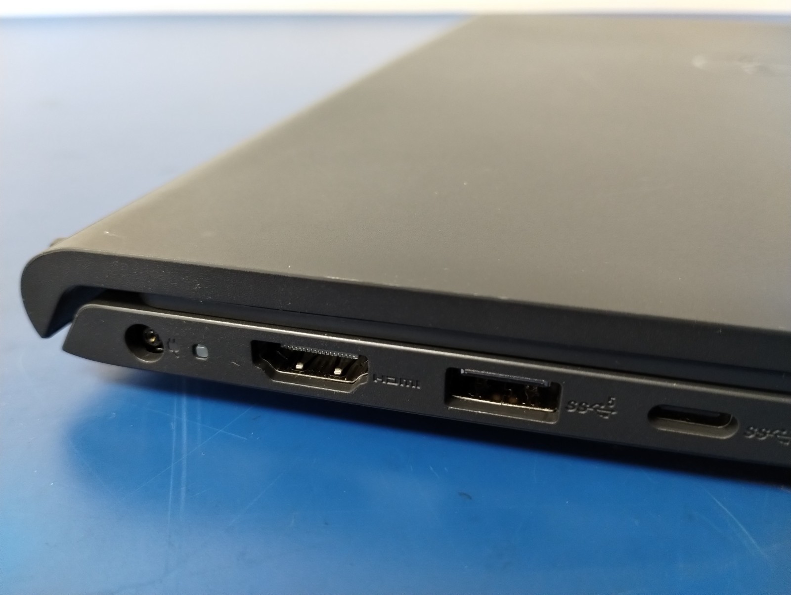 DELL 15 DC15255 HV1N4, AMD Ryzen 5 7530U, 2.00 GHz, 8 GB RAM, 1 TB NVMe SSD