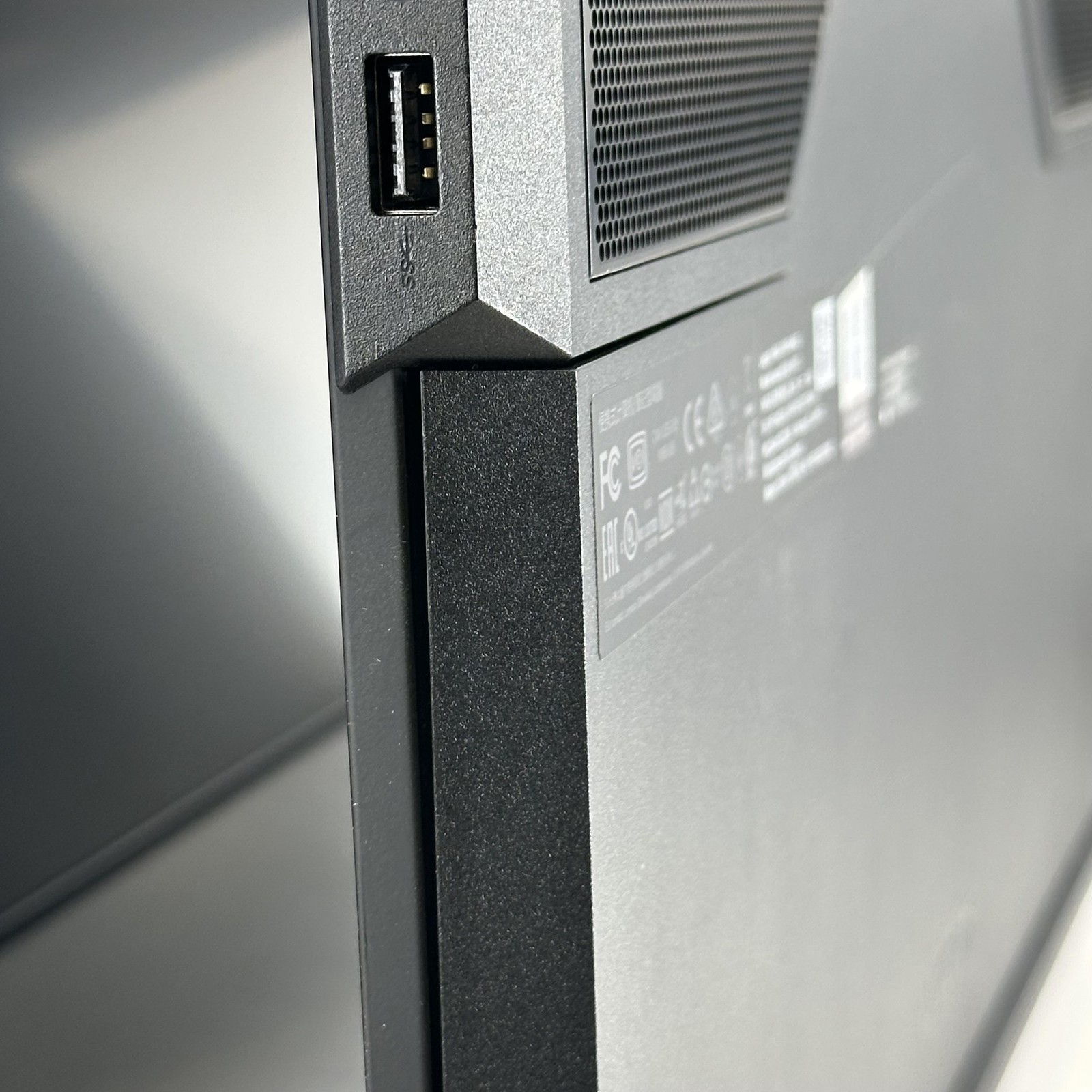 Lenovo Legion Y540 17.3 FHD i5-9300HF 2.40GHz 16GB 256GB/2TB GTX 1650 FRAME GAP