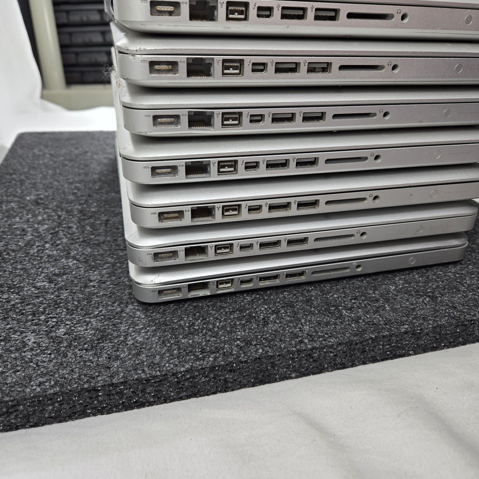 Lot of (7) Apple MacBook Pro A1278 intel i5 2.3 & 2.5 – Mixed Ram & HDD – PARTS
