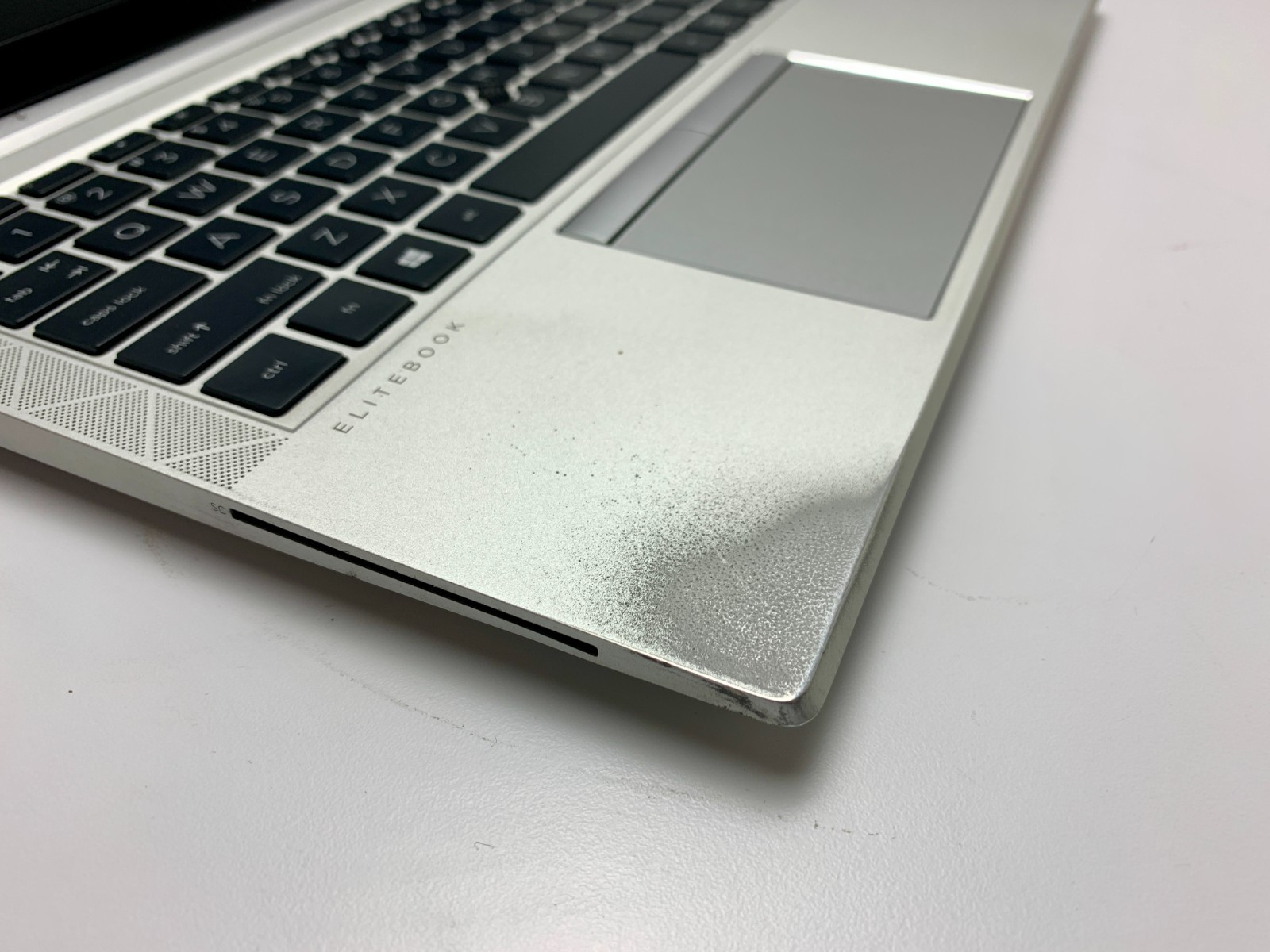 HP EliteBook 840 G7 | i5-10310U | 16GB RAM | 256GB NVMe | WEAR WRISTREST