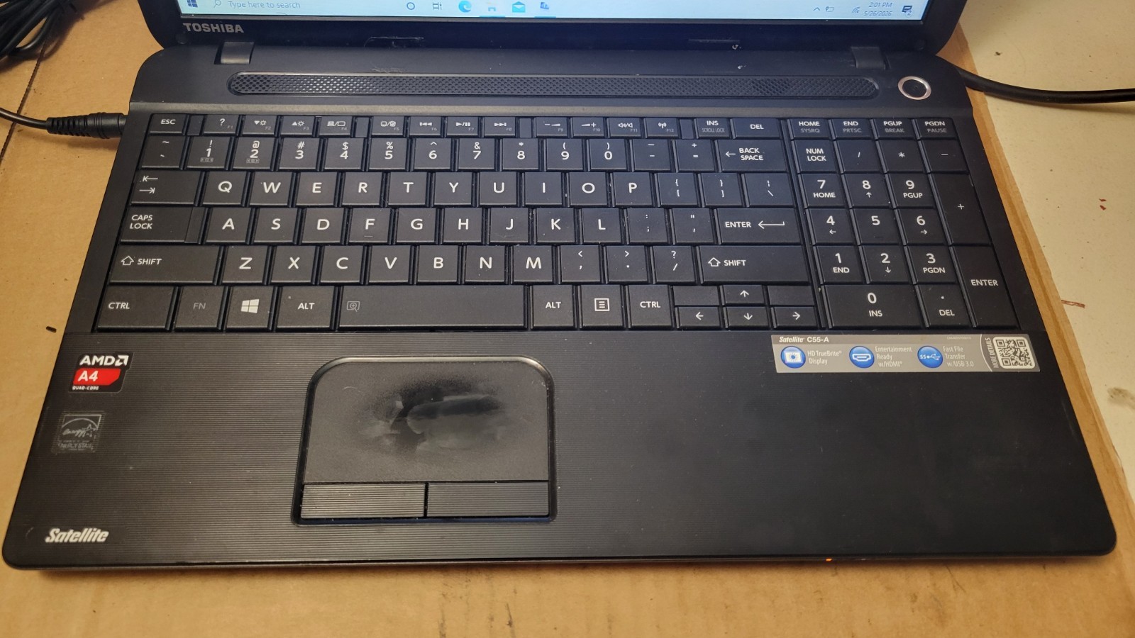 Toshiba Satellite C55D-A5382 AMD A4-5000 W/Radeon 1.5GHz 4GB RAM 320GB HDD Win10