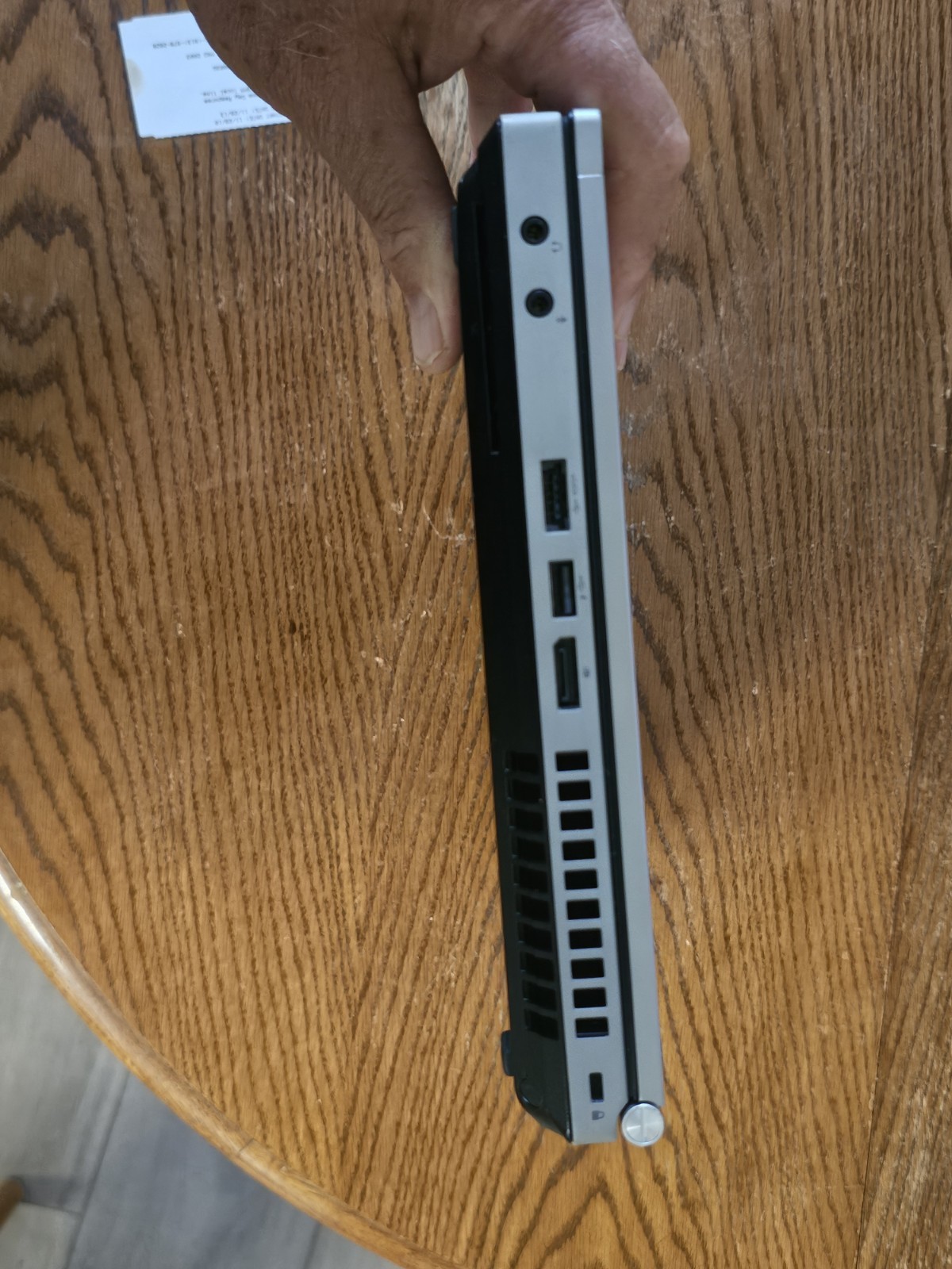 2 HP ELITEBOOKs: 8440P & 8460P – INTEL I5 M540 / 2520M – both sorta BOOT UP