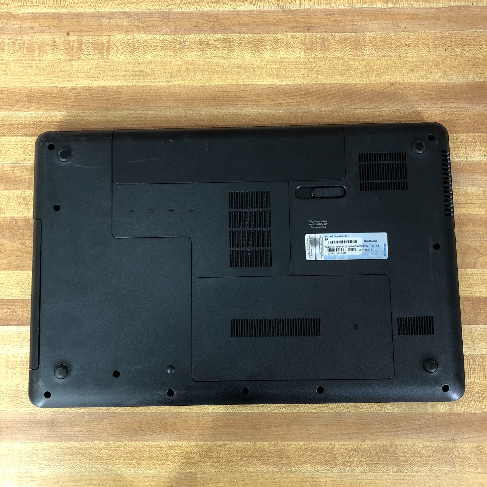 HP 2000-369wm Retro Gaming Laptop Computer AMD 1.65GHz 4GB RAM (Windows7 Pro)