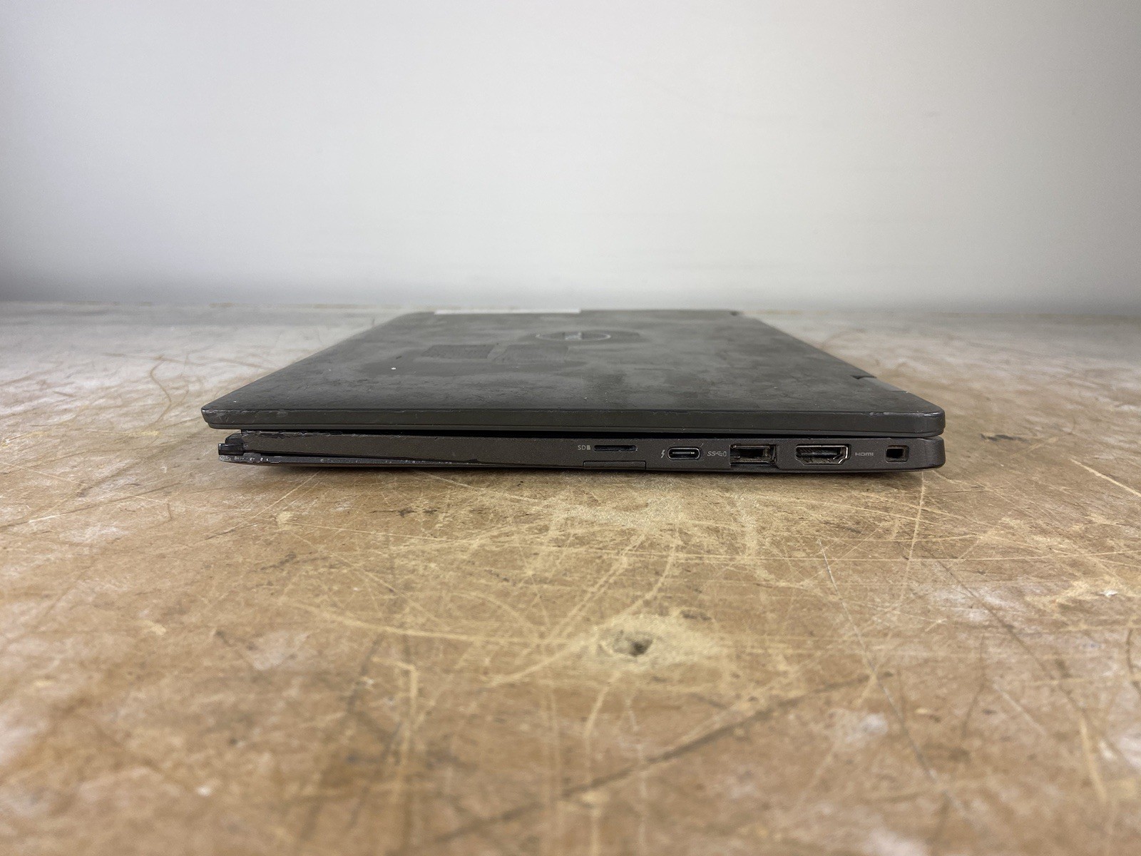 DELL LATITUDE 7420 i5-1145G7 @ 2.60GHz, 16GB RAM, NO HDD/OS – (FOR PARTS)