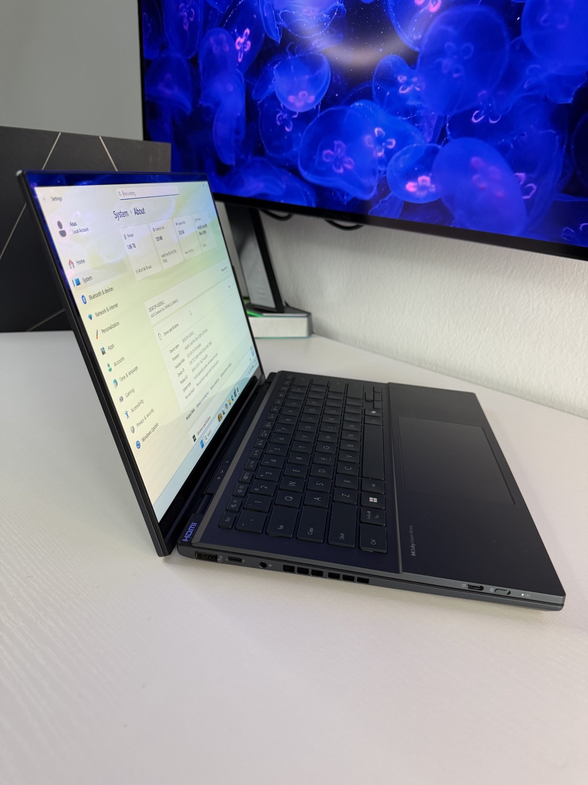 ASUS Zenbook DUO 14″ OLED Touch Displays Core Ultra 9 285H 32GB 2TB SSD W11H