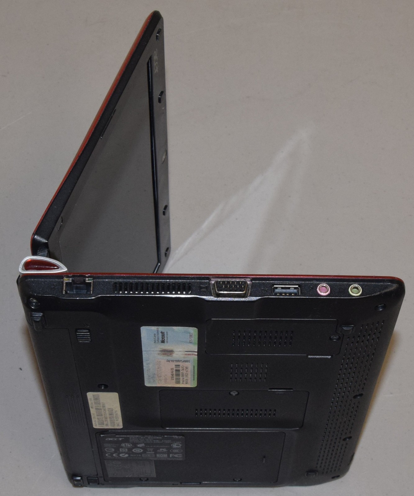 Acer Aspire One D250-1016 10.1″ Netbook Intel Atom N280 1.66Ghz 2GB DDR2 160GB