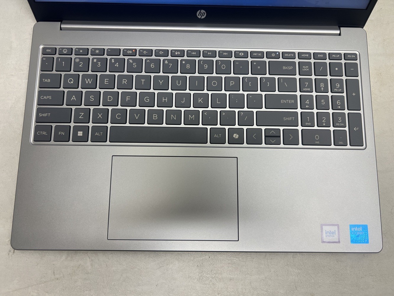 HP 15-FD0127DX LAPTOP WITH CHARGER