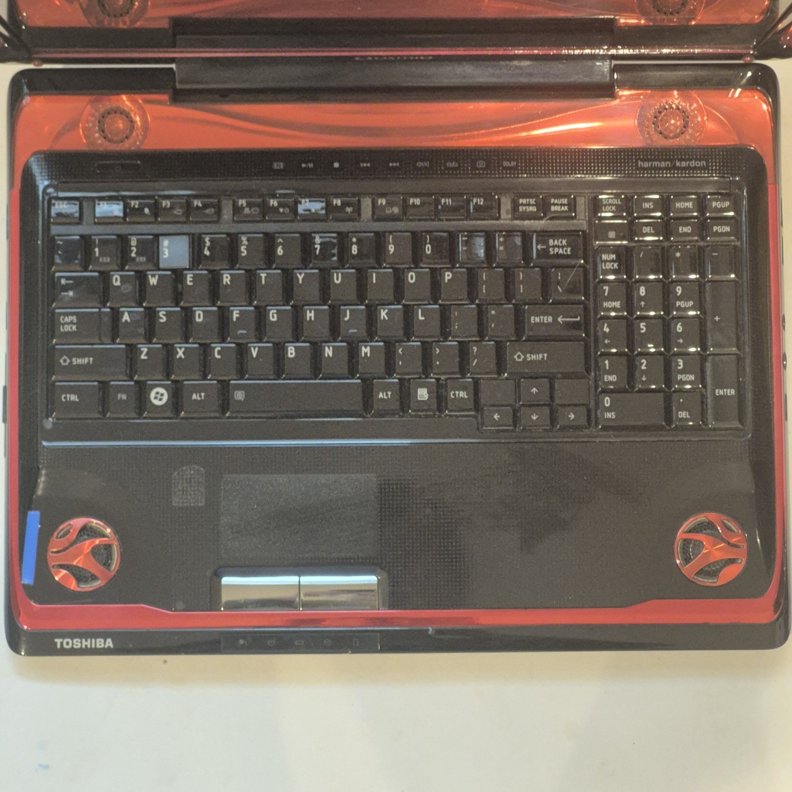 TESTED Toshiba Qosmio X305-Q705 17″ Intel Core 2 Duo 9700M GTS 4GB RAM 500GB HDD