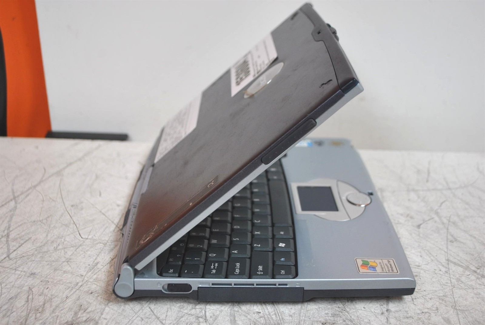 Damaged Acer TravelMate C100 Laptop Intel Pentium III 900MHz 128MB 0HD AS-IS
