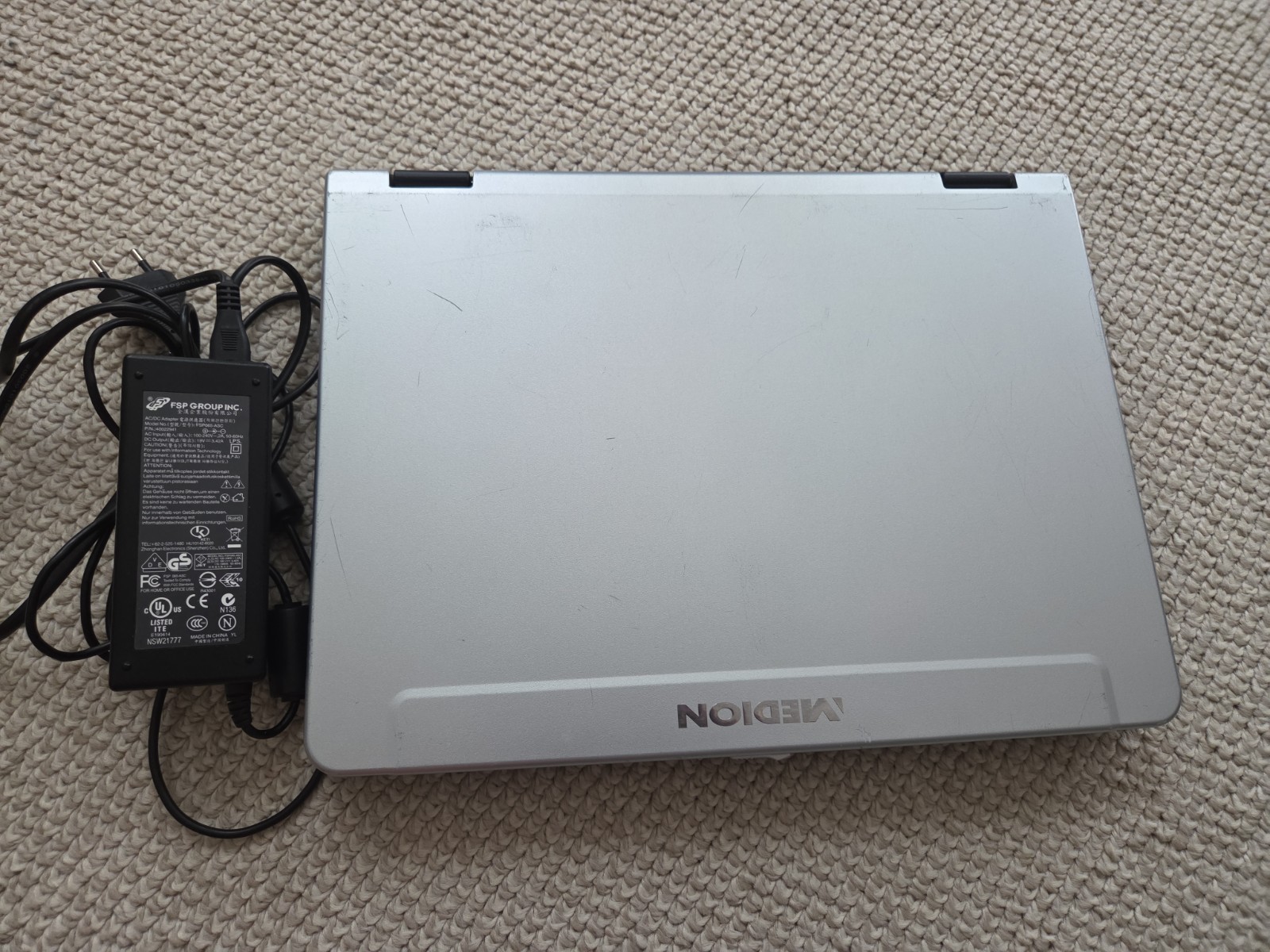 Retro Medion MD95800 Pentium M 1.73GHz ATI X700 XL Windows XP DVI