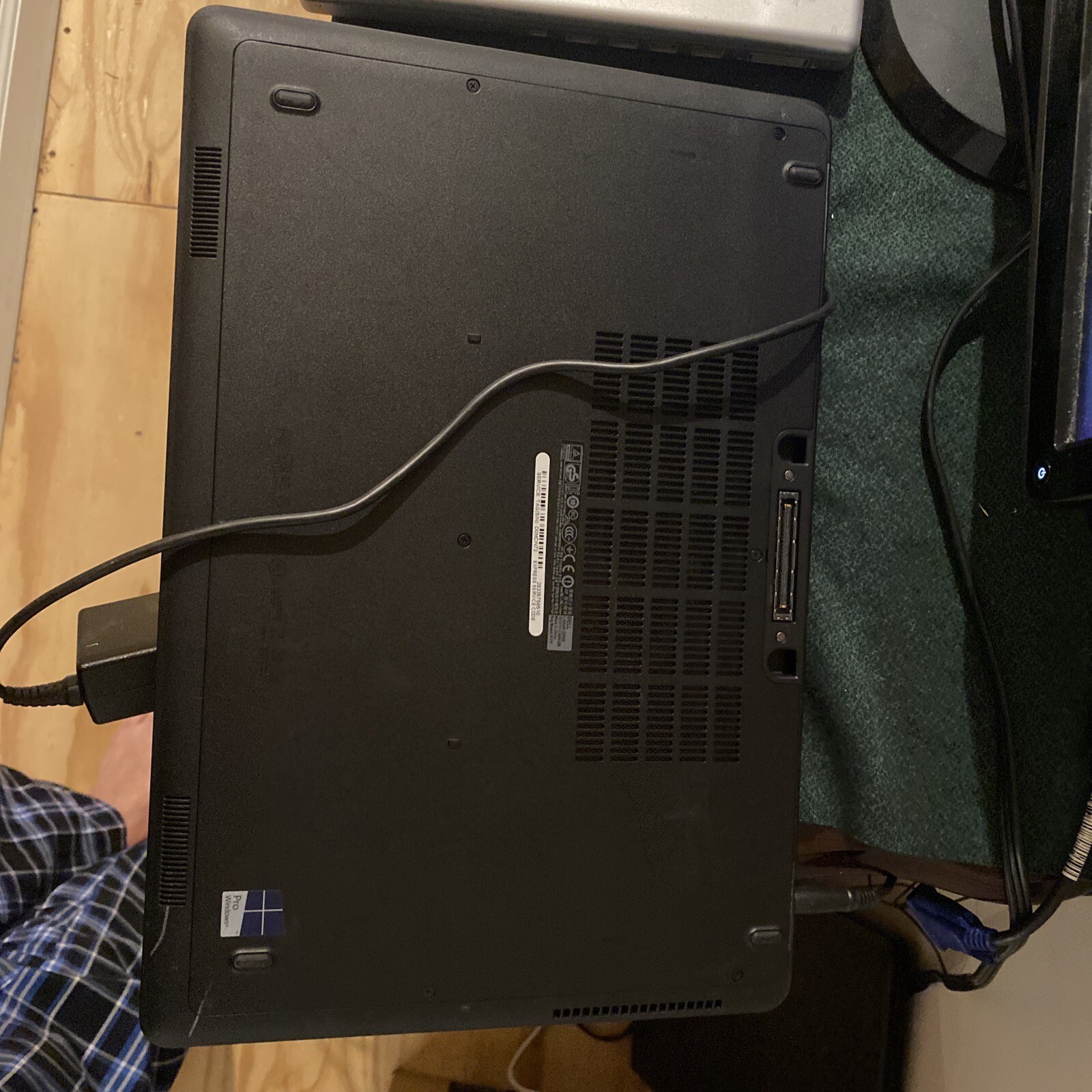 Dell Latitude E5550 | Intel i5 2.3GHz | 8GB RAM | 510gb HD | Win 10 Pro | GOOD