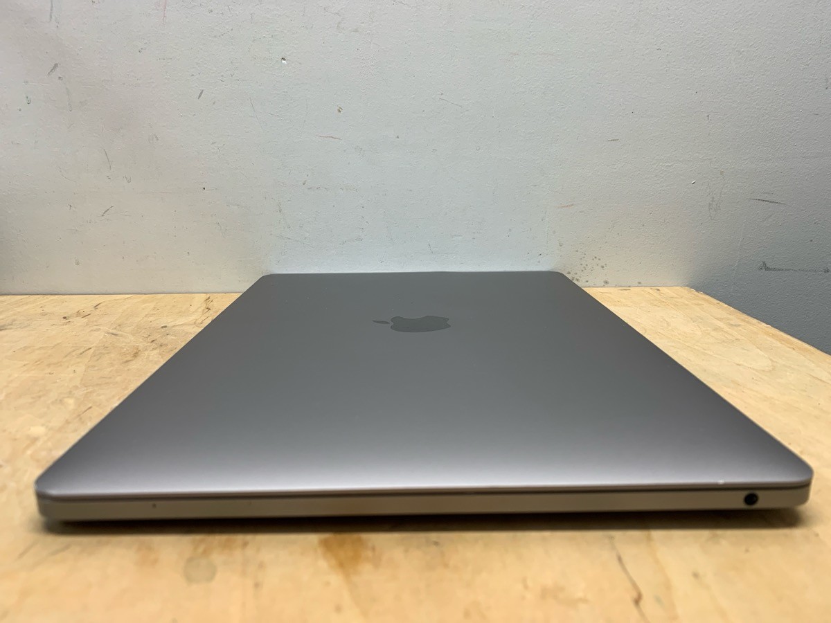 Apple MacBook Pro (13″, 2019) Broken Screen – For Parts / AS-IS (E10035423)