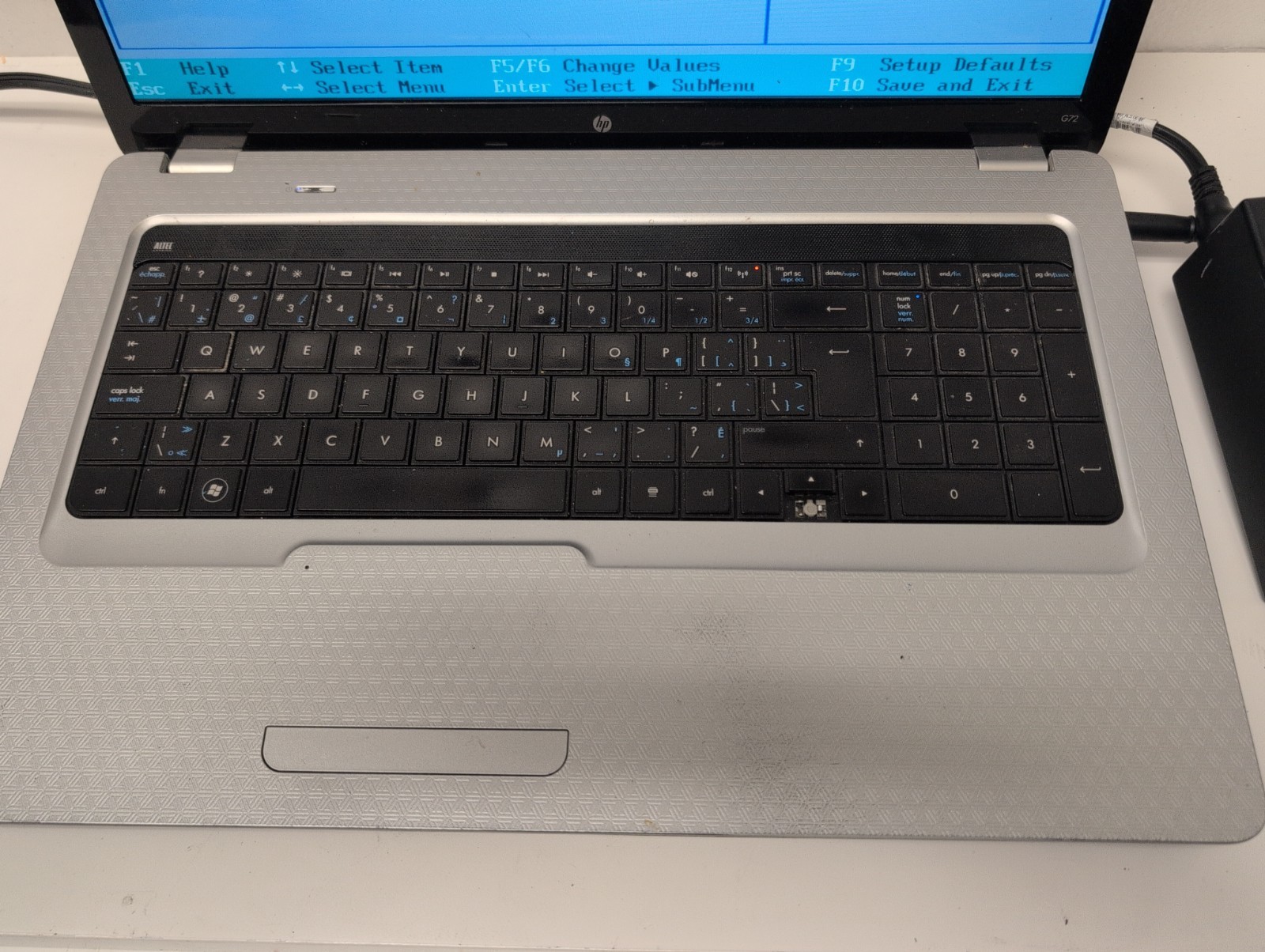 🔥 HP G72 17″ Notebook Pentium T4500 2.30GHz/4GB RAM/500GB HDD (NO OS, READ) –