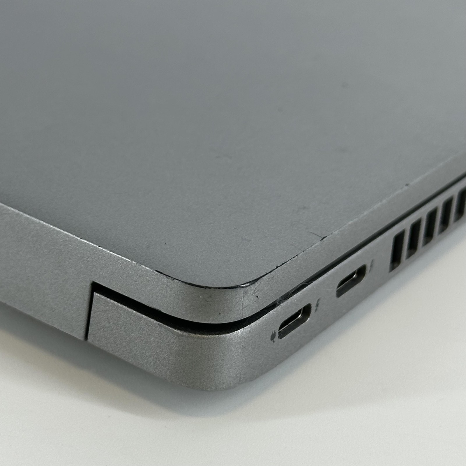 Dell Latitude 5420 14 Gray FHD i7-1185G7 3.00GHz 32GB RAM 256GB SSD Good