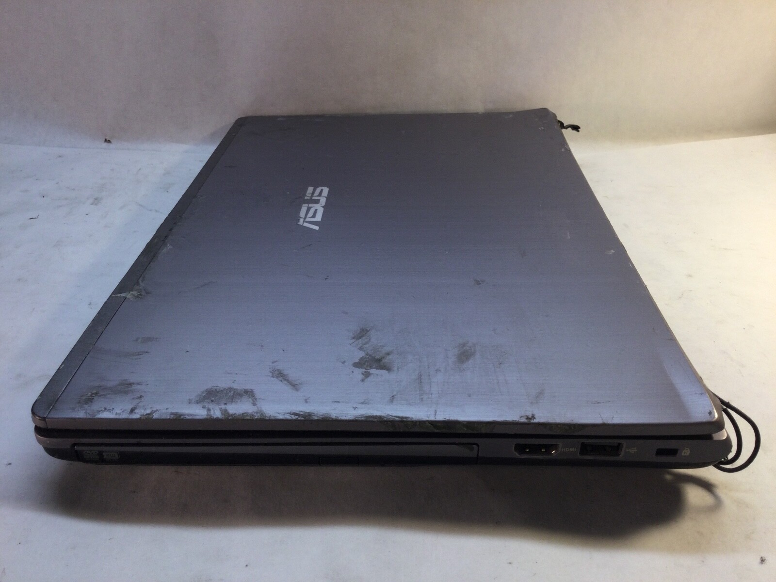 ASUS U47A 14″ Laptop Intel Core i7-2640M Pentium- DOES NOT POWER *Parts* MZ