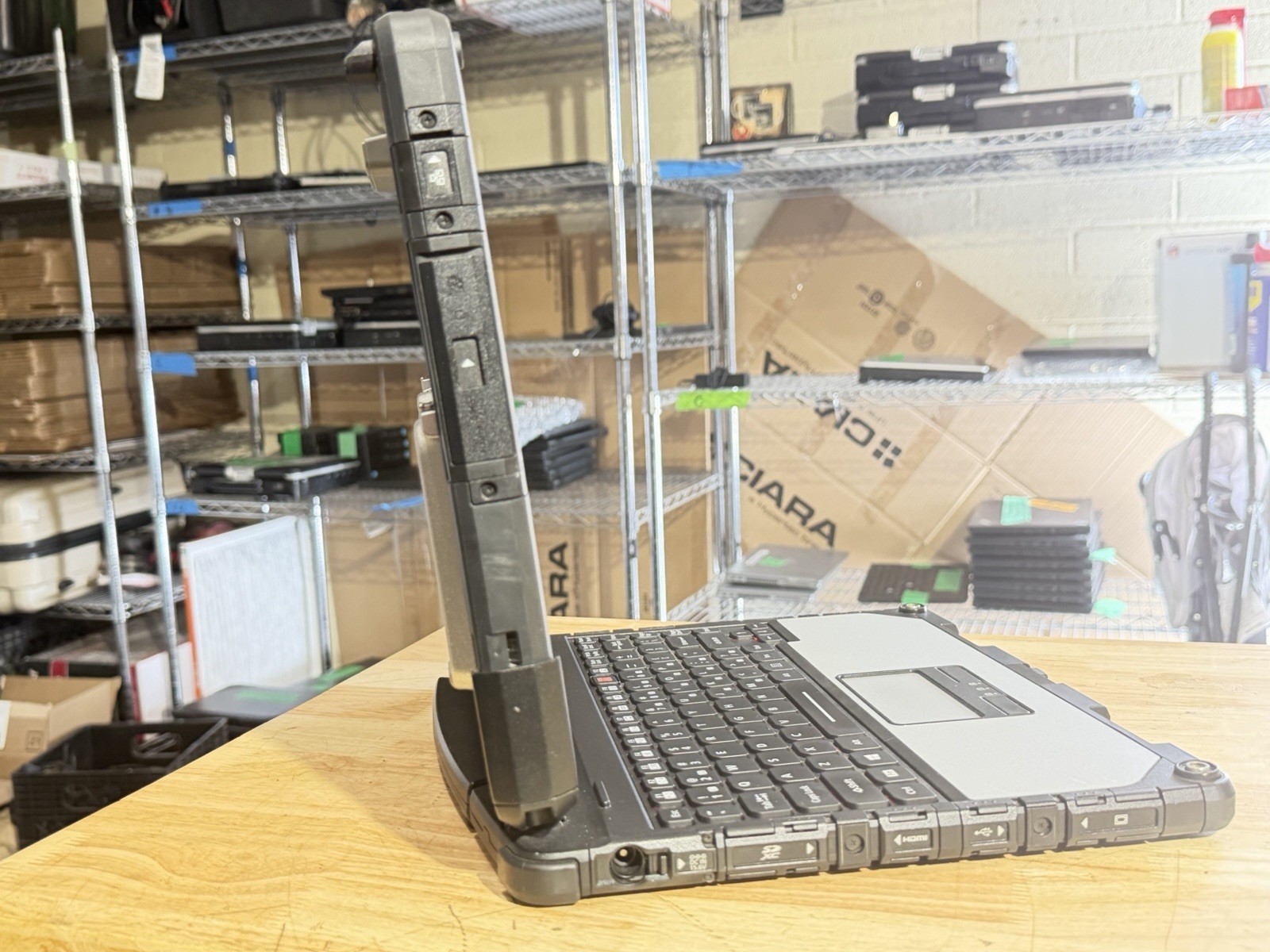 Panasonic ToughBook CF-33 12” i5-6300U 8GB Ram 360 GB SSD Win11 Pro. Touch