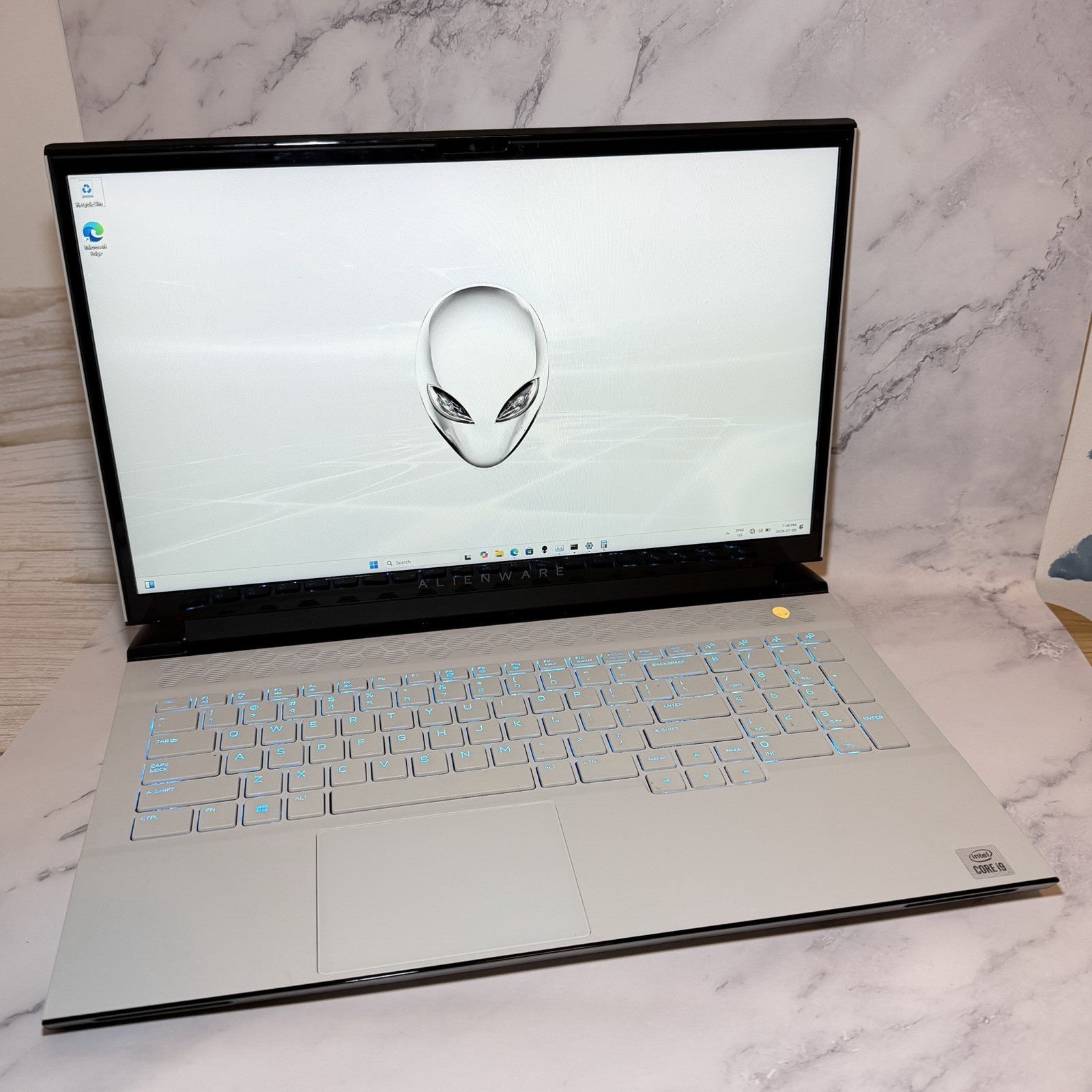 ALIENWARE M17 R3 i9-10980HK 32GB RAM 2TB SSD NVIDIA RTX 2070 SUPER Gaming Laptop