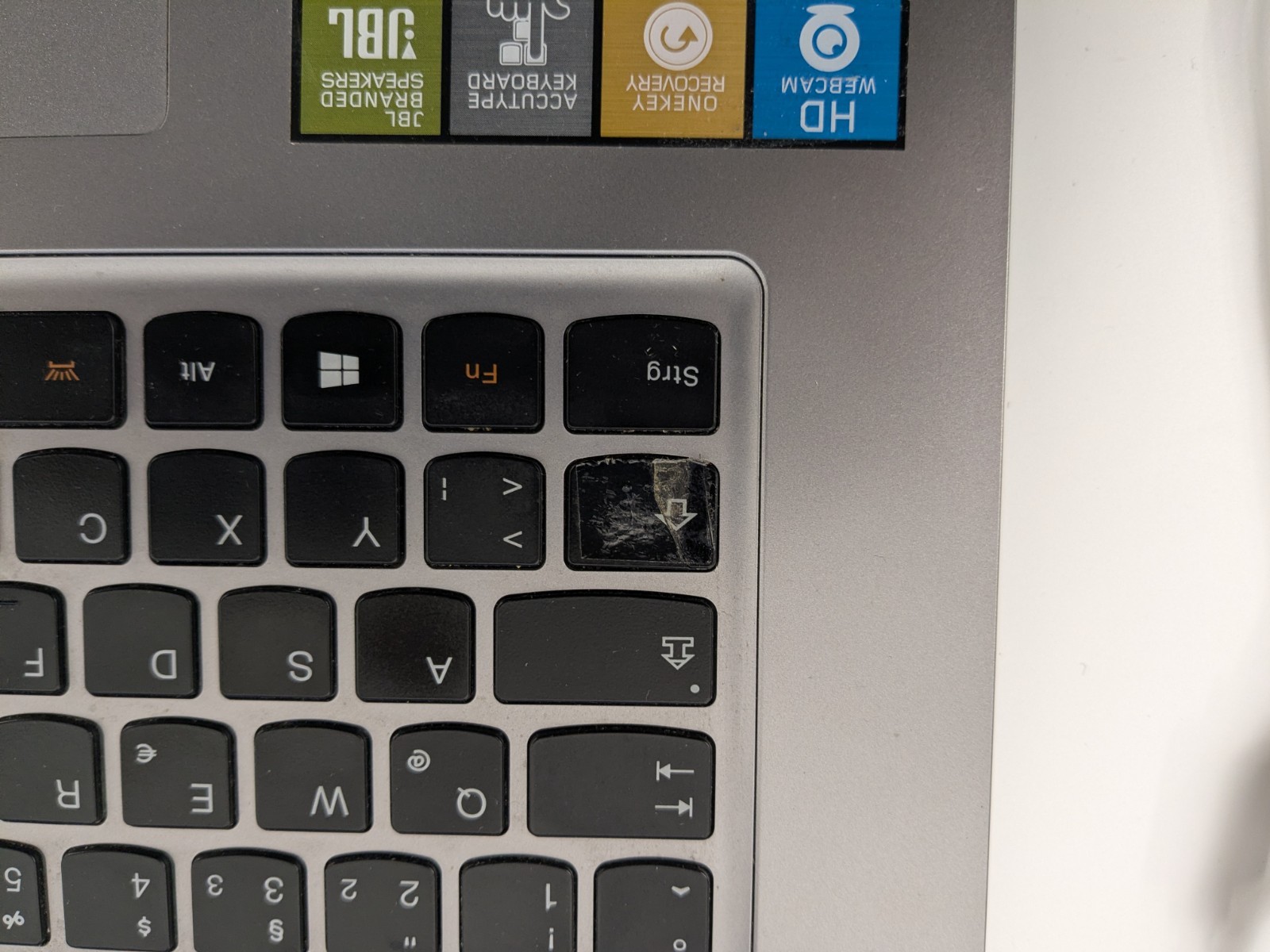 Lenovo IdeaPad Z710 17″ i7-4700MQ 8GB RAM 240GB SSD + NVIDIA GeForce