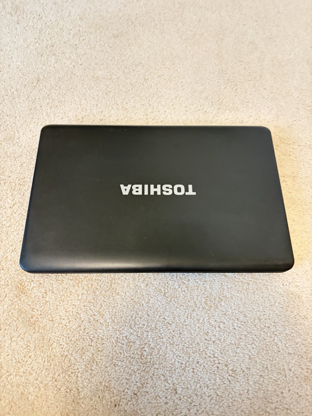 Toshiba Satellite C655 15.6in Intel Celeron 2.20GHz Linux Mint