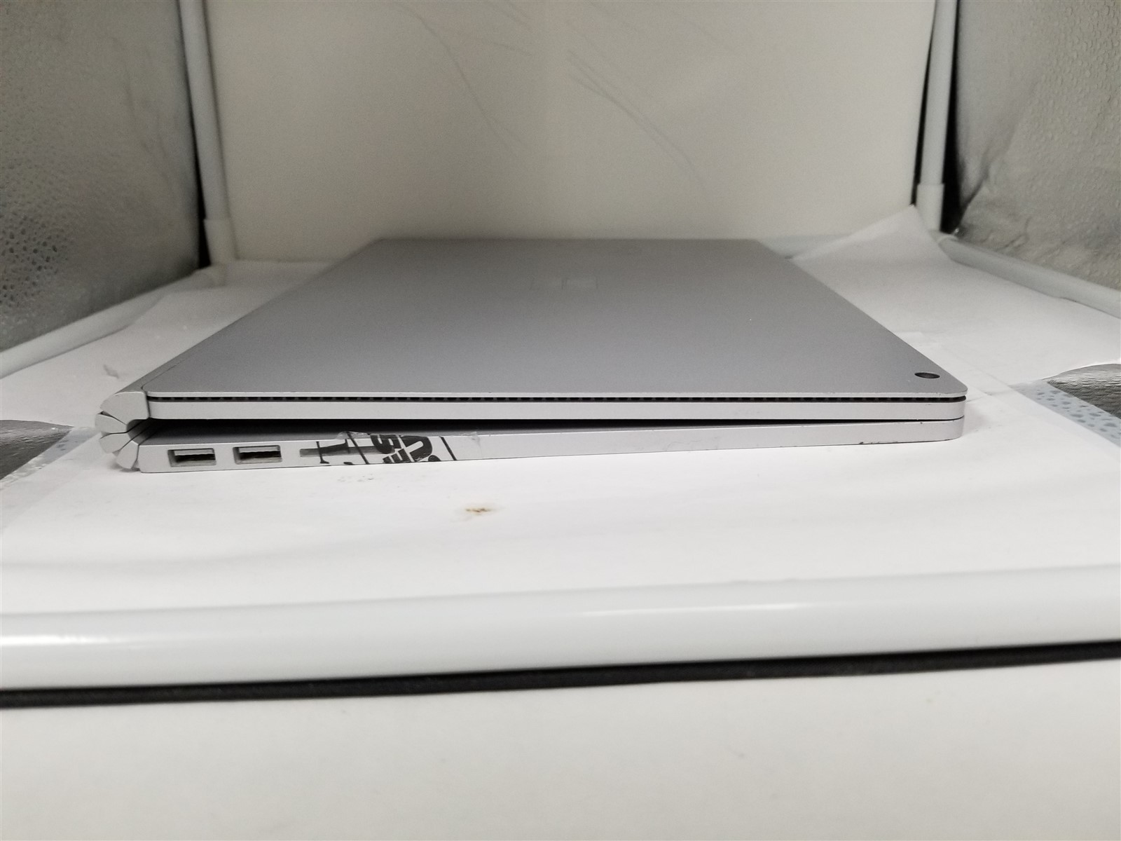 Microsoft Surface Book 2 Core i5 13.5″ 8GB/256GB Silver See Details VD6216