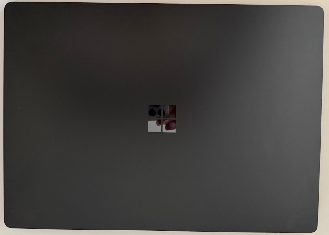 Microsoft Surface Laptop 4 15″ 8-Core AMD Ryzen 7 16G 512G W11 H Batt Great Cond