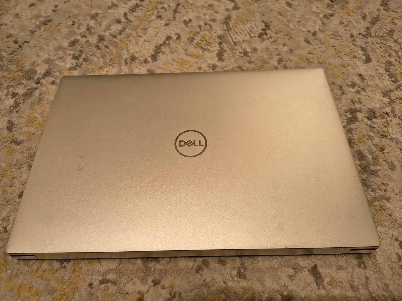 Dell XPS 15 9510 FHD 2.50GHz i9-11900H 32GB 512gb SSD RTX 3050 Ti