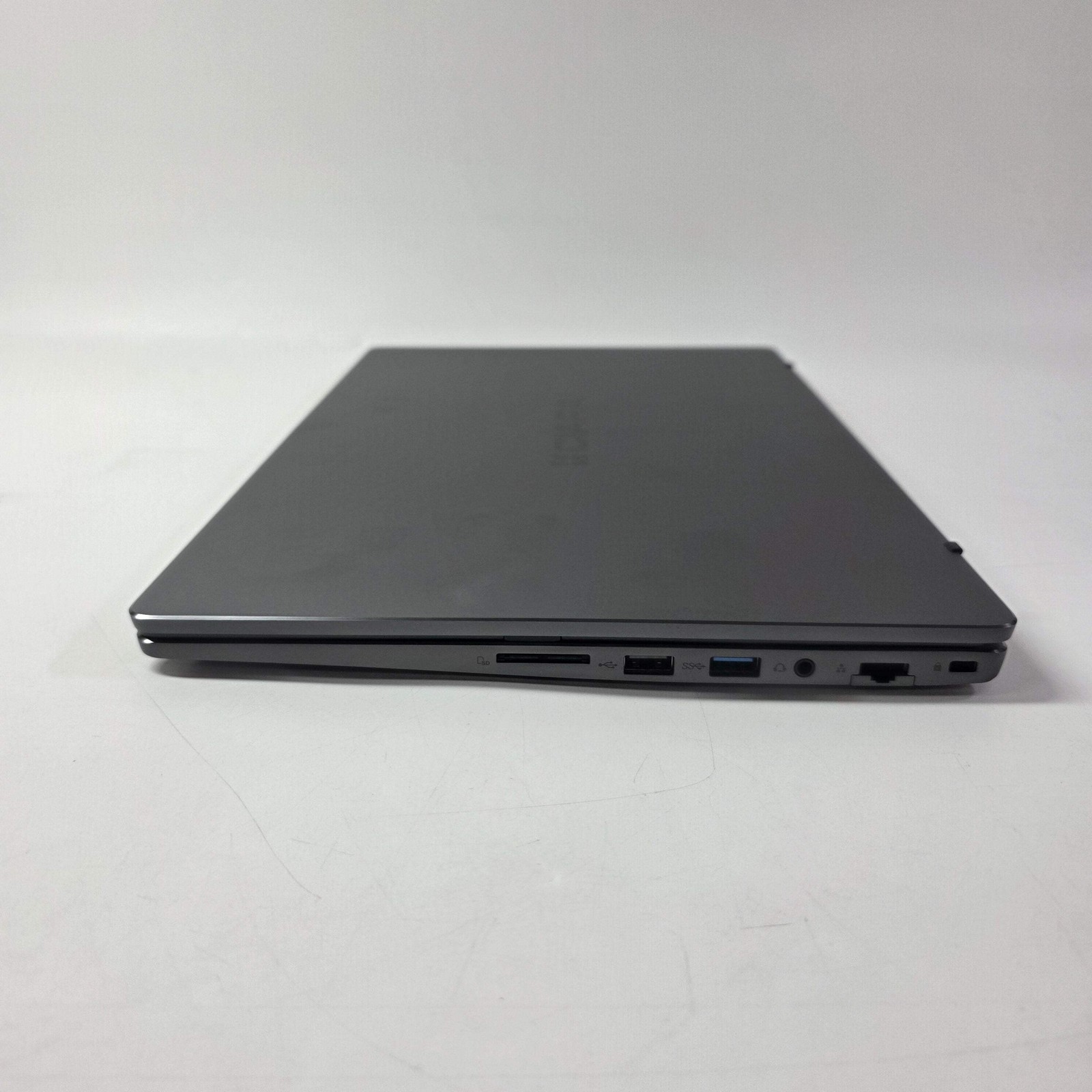 New CIARATECH N320-G1 15.6″ i5-1350p 1.9GHz 32GB RAM 2TB SSD