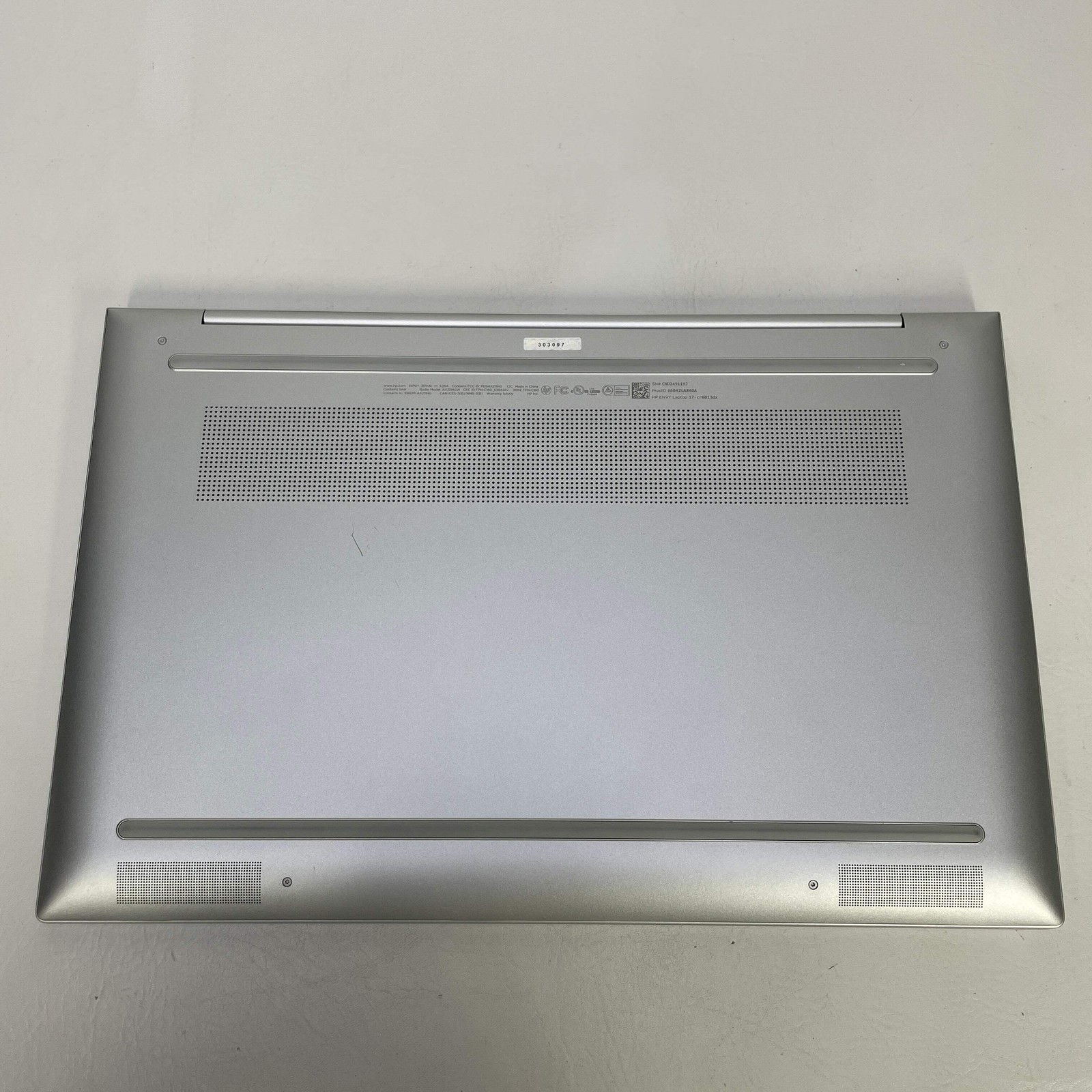 HP Envy 17-CR0013DX 17.3″ i7-1260P 2.1GHz 12GB RAM 512GB SSD