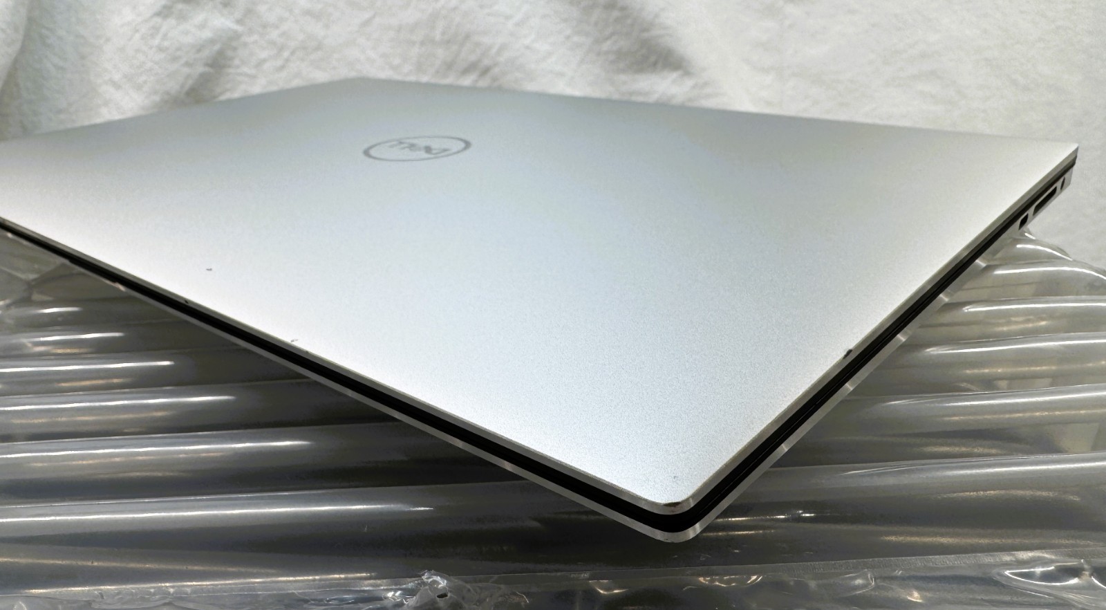 Dell XPS 15 9530 15.6″ OLED TOUCH ✔ I9-13900H ✔ 32GB ✔ 2TB NVMe ✔ RTX 4060 8GB