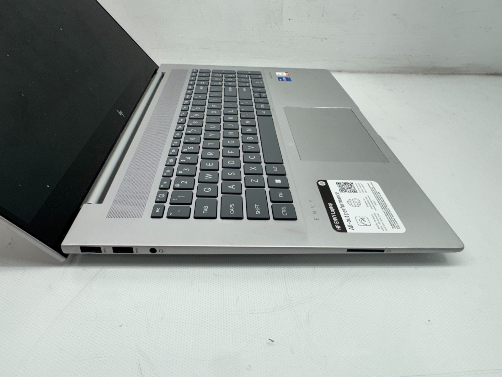 HP ENVY 17-cw0023dx Touch i7-13700H@2.40GHz 16G NO SSD W/AC *READ*