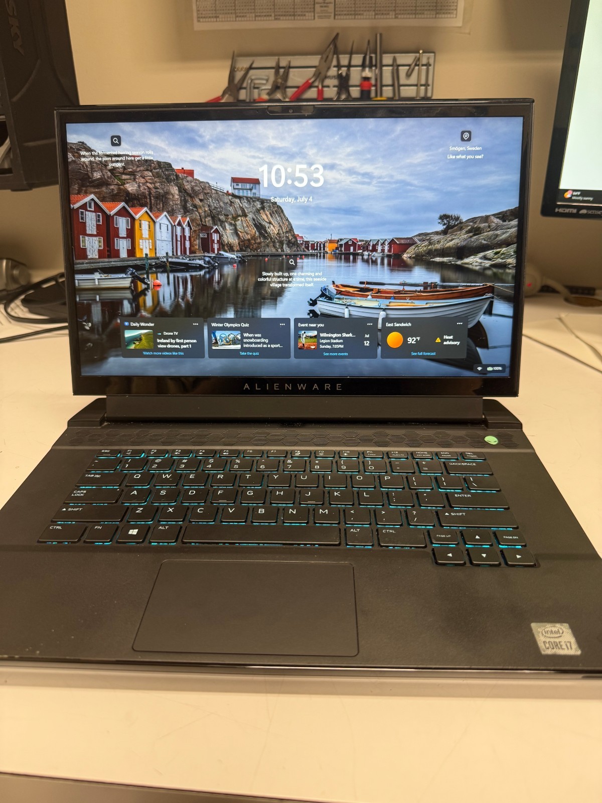 Dell Alienware M15 R3 Intel i7 10750H AMD RX 5500M 16GB RAM 512 GB NVME SSD