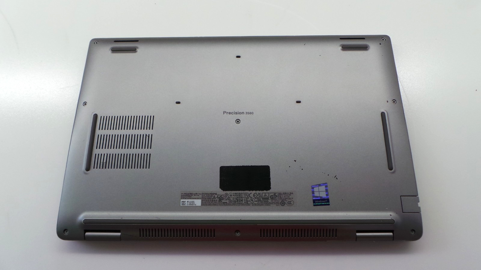 Dell Latitude 3560 15.6″ | i5-1145G7 2.60GHz | 16GB RAM 512GB NVMe | WIN 11 PRO