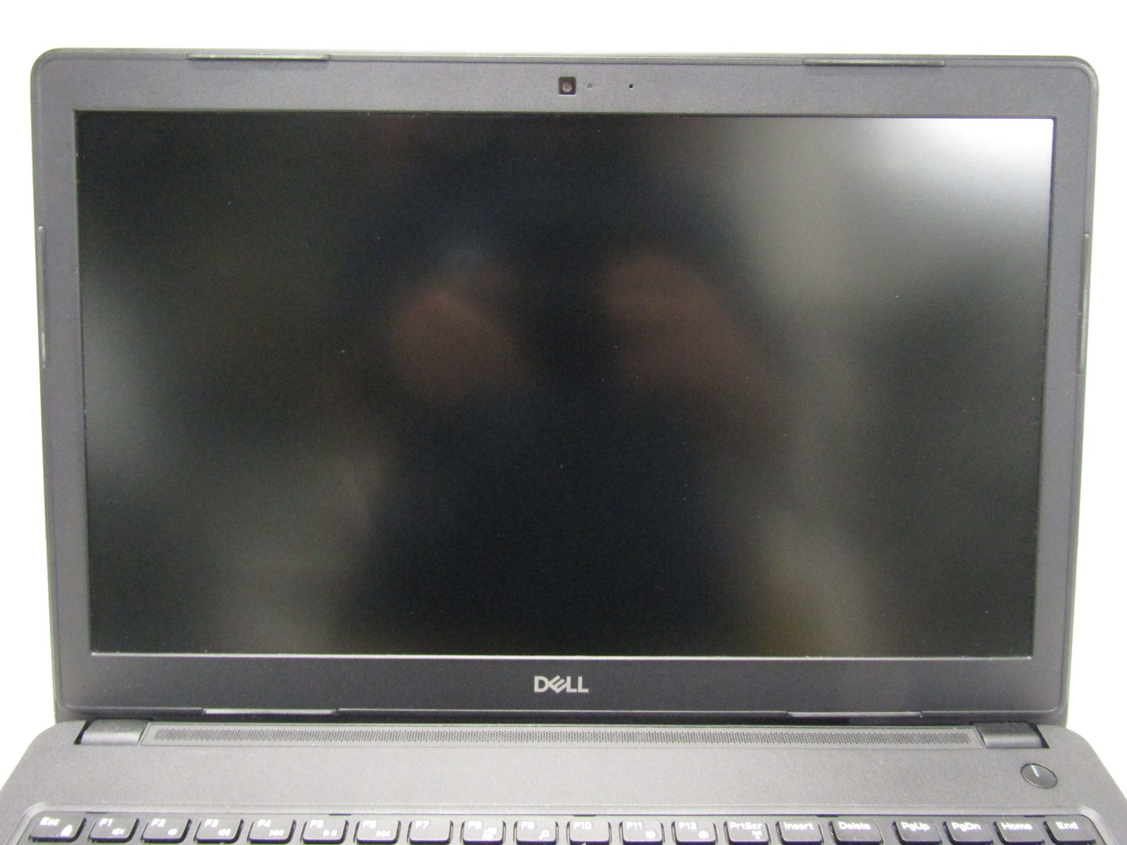 Dell Latitude 3580 2.7GHz Intel Core i7-7500U 8GB RAM 256GB SSD 15.6″ HD NO OS