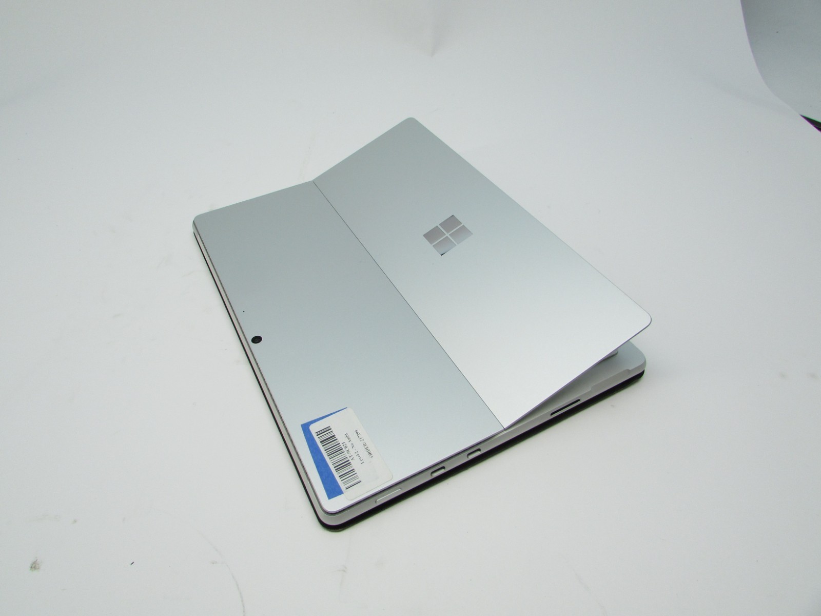 Microsoft Surface Pro 8 1983 13″ i5-1135G7 2.4GHz 8GB RAM 128GB No OS/AC