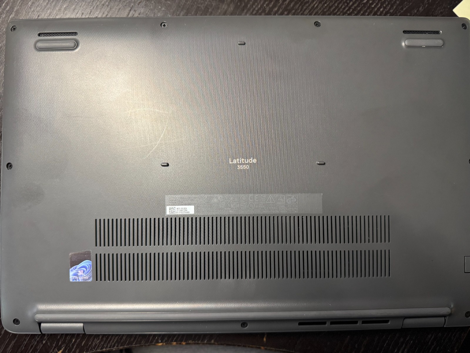 Dell Latitude 3550 i7-1355U 16GB DDR5 256GB SSD 15.6″ FHD Win11 Pro Laptop