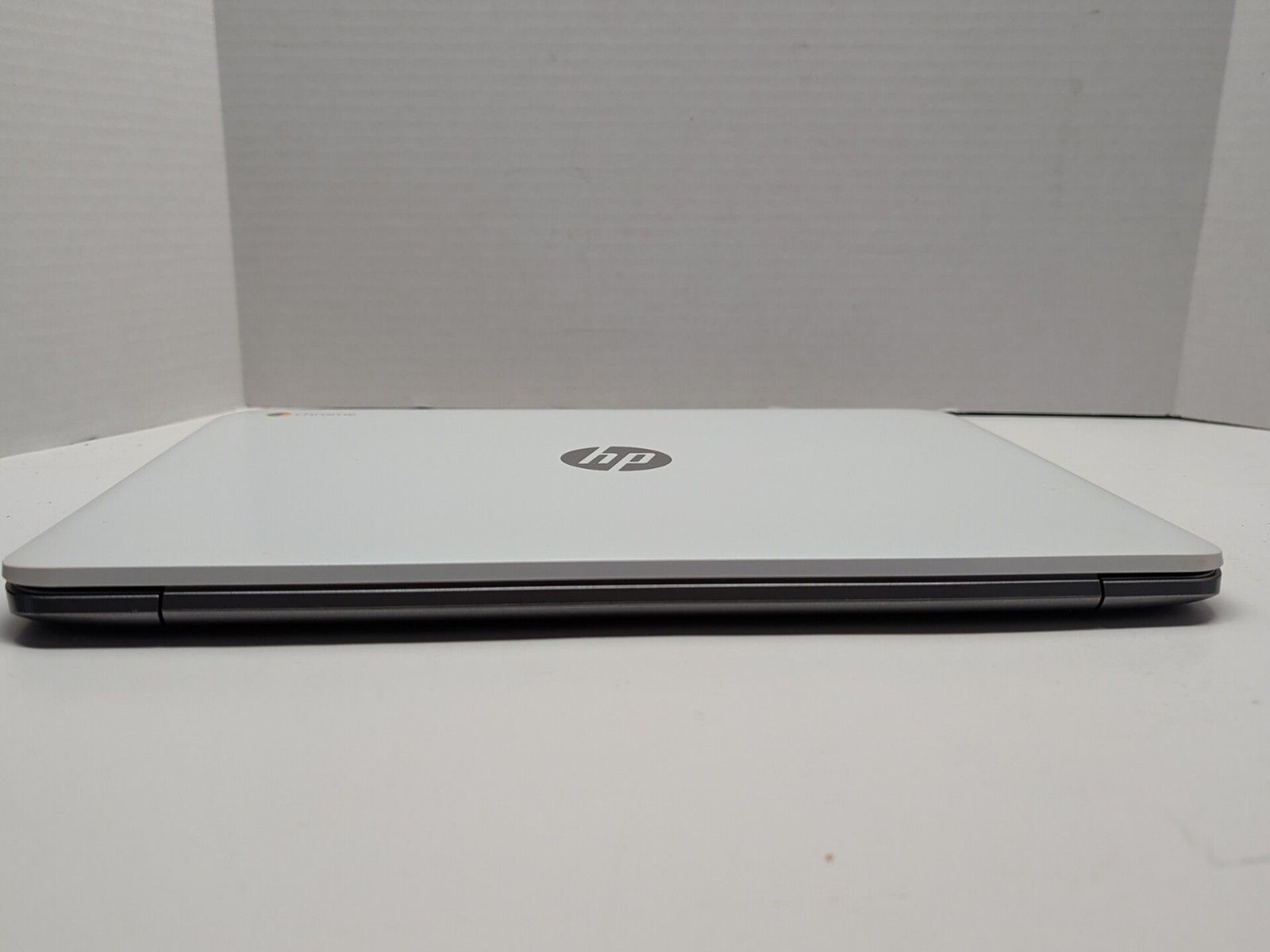 HP Chromebook 14-ak013dx White 14″ Intel Celeron Chrome OS Tested Working
